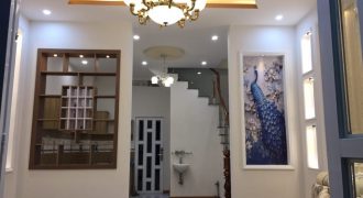 Bán nhà trệt lầu hẻm 112 Hoàng Quốc Việt thổ cư hoàn công 40m2 giá 2.05 tỷ vị trí đẹp