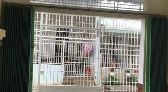 Bán nhà lầu hẻm 11 Đa Khoa Trung Ương diện tích 45m2 thổ cư hoàn công giá 1.85 tỷ