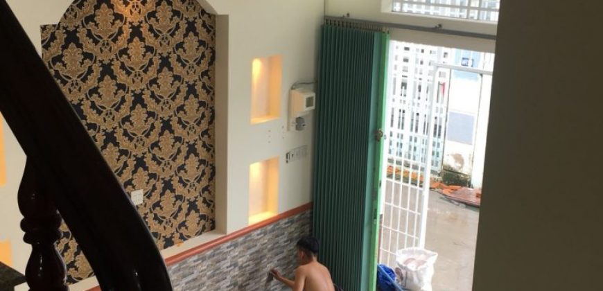 Bán nhà lầu hẻm 11 Đa Khoa Trung Ương diện tích 45m2 thổ cư hoàn công giá 1.85 tỷ