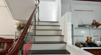 bán nhà lầu đúc góc 2 mặt tiền kdc thành công diện tích 65m2 giá 1.95 tỷ